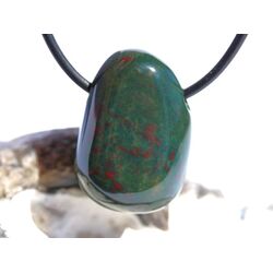 Heliotrop Trommelstein gebohrt - AA-Sonderqualit�t - ca. 2,7 cm x 1,9 cm x 1,9 cm