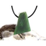 Nephrit-Jade Schmuckstein / Scheibenstein gebohrt matt -...