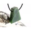 Nephrit-Jade Schmuckstein / Scheibenstein gebohrt matt - Sonderqualität - Handarbeit - ca. 2,7 cm x 2,3 cm x 1,4 cm