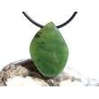 Nephrit-Jade Schmuckstein / Scheibenstein gebohrt - Sonderqualität - Handarbeit - ca. 3,3 cm x 2,4 cm x 0,6 cm