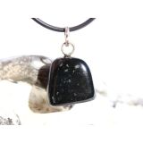 Jade schwarz (Chalkopyrit-Nephrit) Trommelstein Anhänger Öse - Rarität - Sonderqualität - ca. 2,8 cm x 1,8 cm x 1,2 cm
