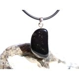 Jade schwarz (Chalkopyrit-Nephrit) Trommelstein Anhänger Öse - Rarität Schmuckdose - Sonderqualität - ca. 3,1 cm x 1,4 cm x 1 cm