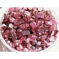 Rhodolith (Granat) Kristalle / Rohsteine / Schleifware / Granulat - AAA-Sonderqualitt - Raritt - ca. 6 g (GKS) - Restbestand -