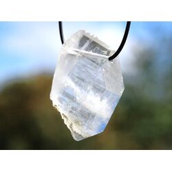 Bergkristall Fadenquarz XXXL Natur-Kristall / Rohstein / Scheibenstein gebohrt - Sonderqualitt - Raritt - ca. 5,6 cm x 3,6 cm x 1,5 cm