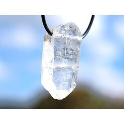 Bergkristall Fadenquarz XXL Natur-Kristall / Rohstein / Scheibenstein gebohrt - Sonderqualitt - Raritt - ca. 4,5 cm x 3 cm x 1 cm