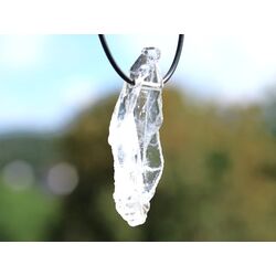 Bergkristall Fadenquarz XXXL Natur-Kristall / Rohstein / Scheibenstein gebohrt - AA-Sonderqualitt - Raritt - ca. 6 cm x 1,9 cm x 0,9 cm