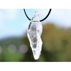 Bergkristall Fadenquarz XXXL Natur-Kristall / Rohstein / Scheibenstein gebohrt - AA-Sonderqualitt - Raritt - ca. 6 cm x 1,9 cm x 0,9 cm