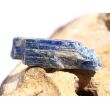 Disthen blau Kristallstab / Rohkristall (Cyanit / Kyanit) - Dose - Sonderqualität - Rarität - ca. 3 cm x 0,9 cm x 0,5 cm (GKS)