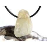 Citrin (gebr.) Trommelstein gebohrt - ca. 3 cm x 2 cm x 1,2 cm