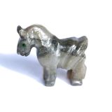 Speckstein Pferd (Steatit, Talk) - ca. 3,7 cm x 3,2 cm x...