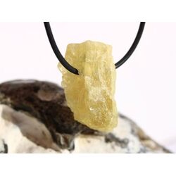 Honigopal (Goldopal / Opal gelb) Rohstein gebohrt - schne Qualittt - ca. 3,5 cm x 2 cm x 1,5 cm (GKS)
