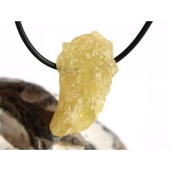 Honigopal (Goldopal / Opal gelb) Rohstein gebohrt - schne Qualittt - ca. 3,5 cm x 2 cm x 1,5 cm (GKS)