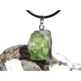 Peridot Kristall- / Rohsteinform Anhänger Silberöse (Olivin / Chrysolith) - Sonderqualität - ca. 3,2 cm x 1,8 cm x 1,1 cm (GKS)