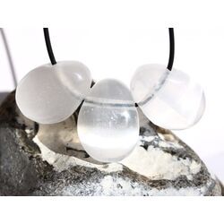 Selenit (Fasergips) Trommelsteine gebohrt - Sonderqualit�t - ca. 2,8 - 3,3 cm / ca. 10-13g/St