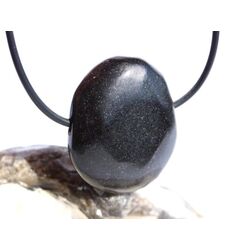 Basalt Scheibenstein / Schmuckstein gebohrt - Sonderqualit�t - ca. 3,2 cm x 2,7 cm x 1,1 cm