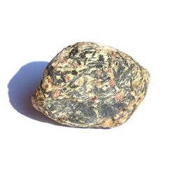 Hornblende mit Granat - Rohstein - Rarit�t - ca. 4,9 cm x...