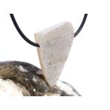 Chalcedon weiß Schmuckstein / Scheibenstein gebohrt - Handarbeit - Sonderqualität - ca. 3,2 cm x 2,4 cm x 0,8 cm