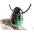 Rubin-Zoisit (Anyolith) Trommelstein gebohrt - ca. 2,8 cm x 2 cm x 1,2 cm