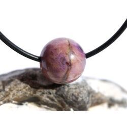 Sugilith mit Richterit Kugel gebohrt - Rarit�t - sch�ne Qualit�t - ca.15 mm