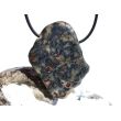Hornblende mit Granat und Schiefer - XXL Scheibenstein gebohrt - Rarität - Handarbeit - ca. 4,7 cm x 3,9 cm x 0,5 cm