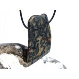 Hornblende mit Granat und Schiefer - XXL Scheibenstein gebohrt - Rarität - Handarbeit - ca. 4,9 cm x 3 cm x 0,7 cm