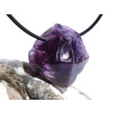 Amethyst dunkel "Morion" Kristallspitze / Rohstein angetrommelt, gebohrt - AA-Sonderqualität - ca. 3 cm x 2,8 cm x 2 cm - Sonderpreis wg. Makel -