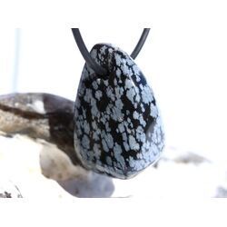 Schneeflockenobsidian Schmuckstein / Trommelstein gebohrt - Sonderqualit�t - ca. 3,3 cm x 1,8 cm x 1,9 cm