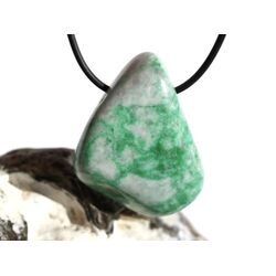 Jadeit (Jade / Burmajade) grn XXL Schmuckstein / Trommelstein gebohrt - Sonderqualitt - Handarbeit - ca. 4,3 cm x 3,3 cm x 1,4 cm