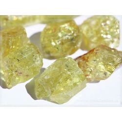 Apatit gelb Kristalle / Rohsteine - Raritt - AA-Sonderqualitt - ca. 2 - 3 cm / ca. 6-10/g St