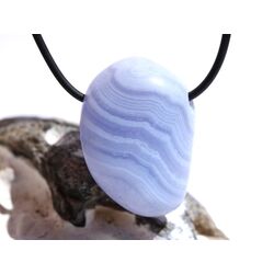 Chalcedon blau gebndert XL Trommelstein / Schmuckstein gebohrt - AA-Sonderqualitt - ca. 3,5 cm x 2,4 cm x 1,7 cm