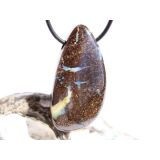 Boulderopal (Edelopal) XXL Schmuckstein Cabochon / Scheibenstein gebohrt - Rarität - Sonderqualität - Handarbeit - ca. 4,7 cm x 2,4 cm x 1,1 cm