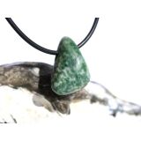 Prasem "Afrikanische Jade" Trommelstein gebohrt - ca. 2,2 cm x 1,8 cm x 1,5 cm - Sonderpreis wg. Makel -