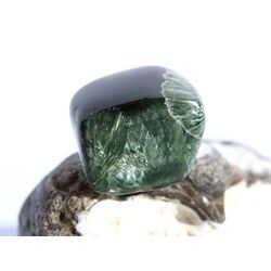 Seraphinit (Klinochlor) Trommelstein / Schmuckstein - Sonderqualit�t - ca. 2,7 cm x 2,6 cm x 1,3 cm