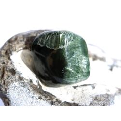 Seraphinit (Klinochlor) Trommelstein / Schmuckstein - Sonderqualit�t - ca. 2,7 cm x 2,6 cm x 1,3 cm