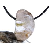 Epidotquarz Trommelstein gebohrt - Sonderqualität - Rarität - ca. 3 cm x 2 cm x 1,6 cm