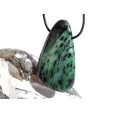 Rubin-Zoisit (Anyolith) XXXL Schmuckstein / Trommelstein gebohrt - AA-Sonderqualität - ca. 5,4 cm x 3,2 cm x 1,2 cm