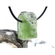 Peridot Kristall- / Rohsteinform mit Teilspitze, gebohrt (Olivin / Chrysolith) - Sonderqualität - ca. 2,6 cm x 2,1 cm x 1,4 cm
