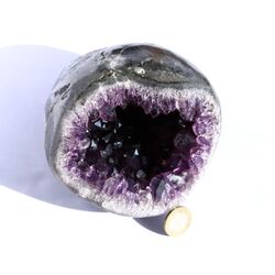 Amethyst Geode / Ladegeode dunkel (Uruquai) Handarbeit geschliffen/poliert - AAA-Sonderqualitt - ca. 13 cm x 9 cm x 14 cm