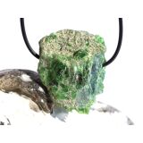 Chromdiopsid XL Rohstein gebohrt - schöne Qualität - Rarität - ca. 3,9 cm x 3,2 cm x 1,5 cm