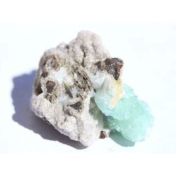 Apophyllit grn mit Stilbit Kristallstufe / Rohstein - Raritt - ca. 2,9 cm x 2,2 cm x 1,6 cm