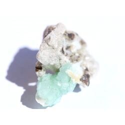 Apophyllit grn mit Stilbit Kristallstufe / Rohstein - Raritt - ca. 2,9 cm x 2,2 cm x 1,6 cm