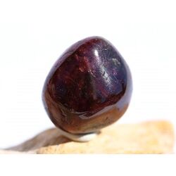 Turmalin rot (Rubellit) Trommelstein - Raritt - AA-Sonderqualitt - ca. 1,5 cm x 1,4 cm x 1 cm (GKS)