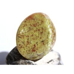 Opal grn Pistazienopal XXXL Trommelstein / Seifenstein / Massagestein - Raritt - Sonderqualit - ca. 6,4 cm x 4,9 cm x 1,8 cm (GKS)