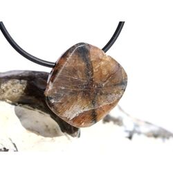 Chiastolith (Andalusit / Kreuzstein) Schmuckstein / Scheibenstein gebohrt - Handarbeit - ca. 2,6 cm x 2,8 cm x 0,8 cm