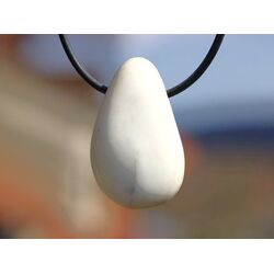 Dolomit beige Ivoryit Trommelstein gebohrt - Sonderqualit�t - ca. 3,3 cm x 2,1 cm x 1,7 cm