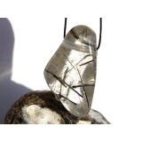 Turmalinquarz XXXL Schmuckstein gebohrt - AA-Sonderqualität - Handarbeit - ca. 5,1 cm x 3,2 cm x 2,4 cm