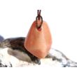 Aprikosencalcit (Calcit apricot) Schmuckstein gebohrt - ca. 2,9 cm x 2 cm x 1,4 cm