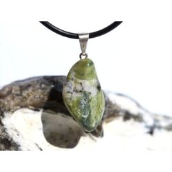 Serpentin Trommelstein Anhänger Öse - ca. 3,1 cm x 1,3 cm x 1,2 cm