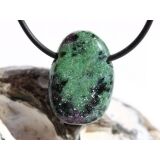 Rubin-Zoisit (Anyolith) Trommelstein / Scheibenstein gebohrt - ca. 2,8 cm x 2 cm x 0,8 cm