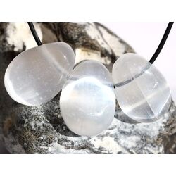 Selenit (Fasergips) Trommelsteine gebohrt - AA-Sonderqualit�t - ca. 2,8 - 3,3 cm / ca. 10-13g/St
